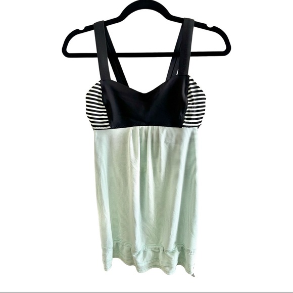 Lululemon Size 6 Bra Top - Picture 1 of 2